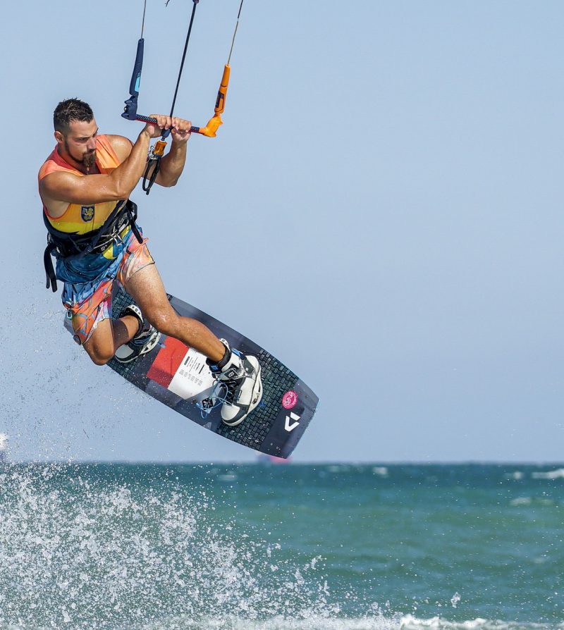 kite surfing